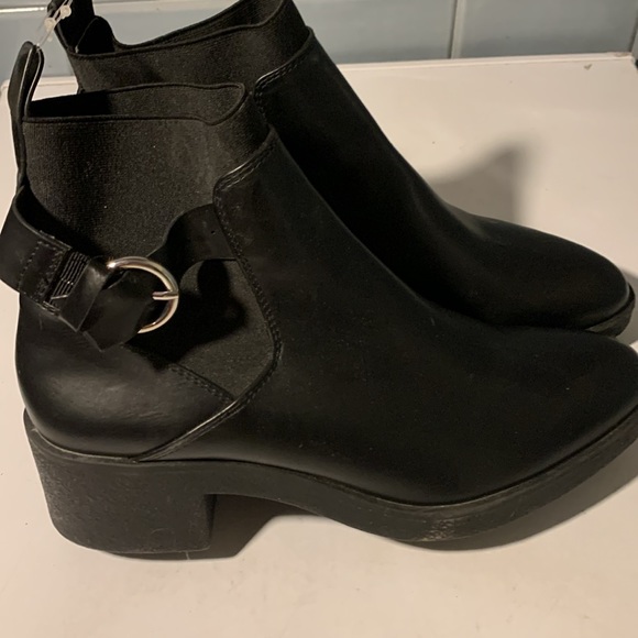 ZARA TRF Ankle  Boots Womens 41 Black Leather Buckle block heel - Picture 2 of 10
